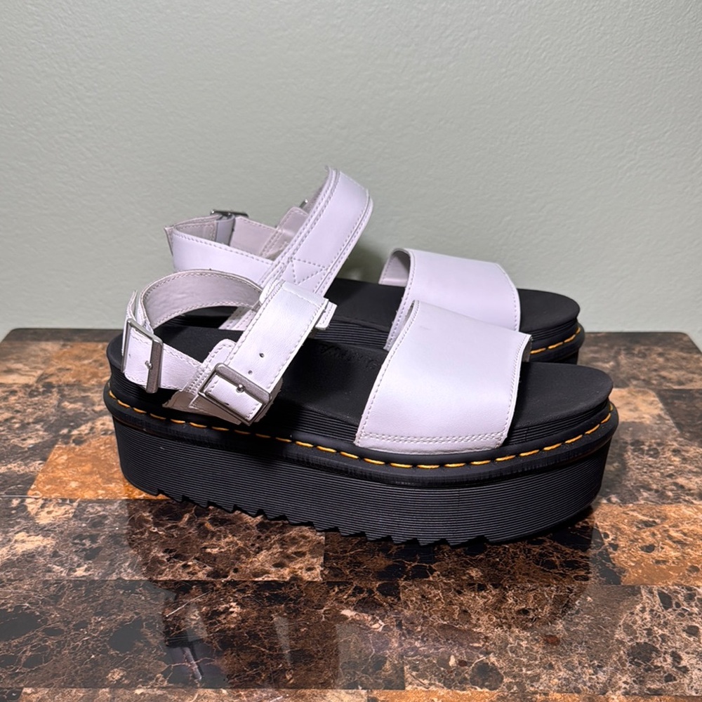DR MARTENS VOSS LEATHER STRAP PLATFORM SANDALS size 11